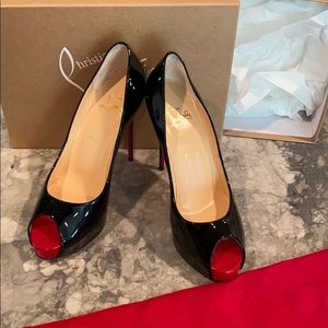 Christian Louboutin Very Prive Pump Patent 39
